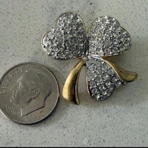 Vintage Signed Tara Gold-Tone Shamrock Brooch Pin - Excellent Condition